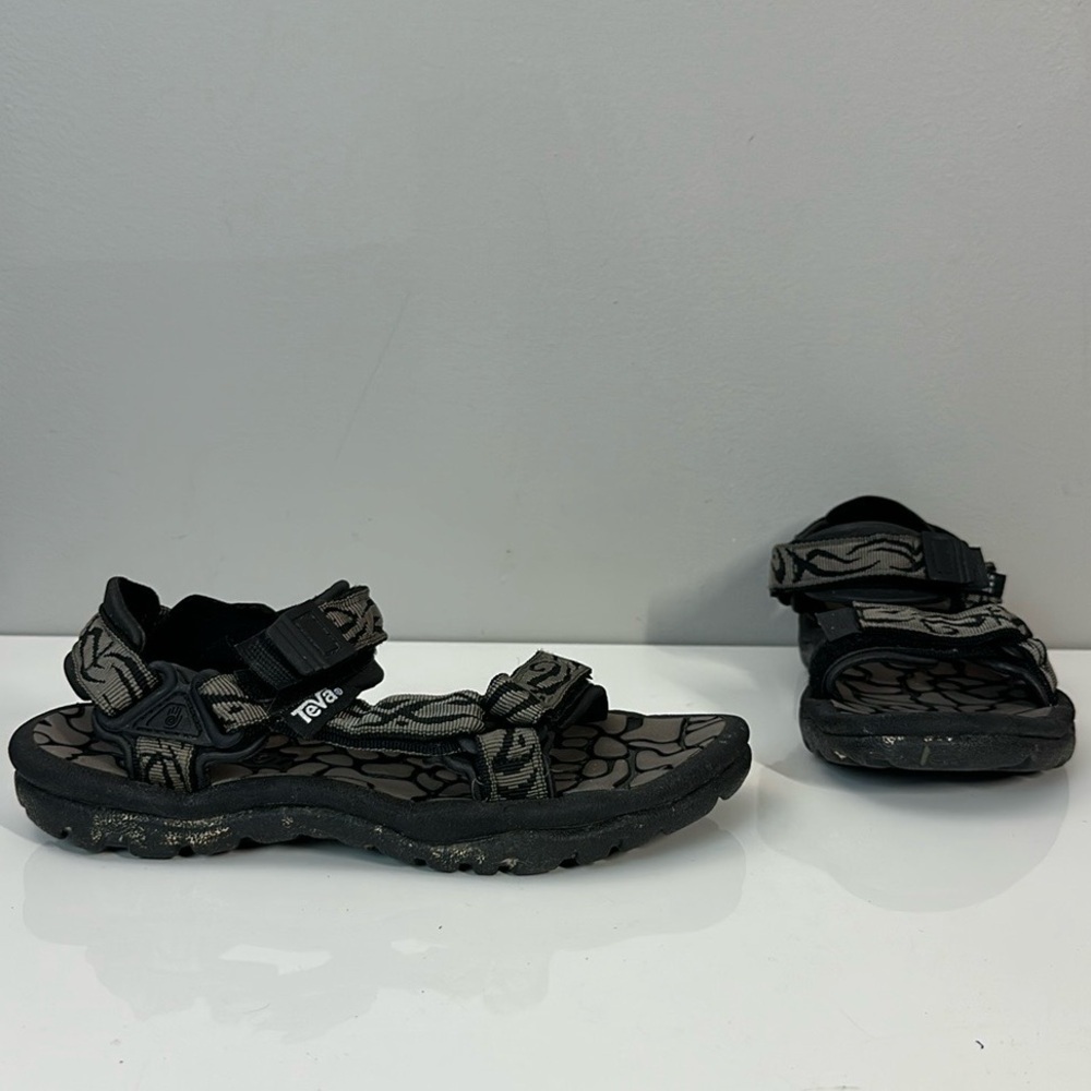 Teva Scorpion Hiking Water Sandals Rivet Rubber Size 6
